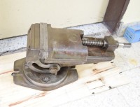 Tilting machine vice 160mm tilting ČSN 243151, old design, used without handle