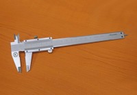 Analog caliper with flat depth gauge DIN862, Accurata