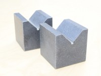 Granite V-cubes (2 pcs), DIN874/0, Accurata