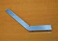 Precision steel angle with base 135° DIN875/1 - INOX