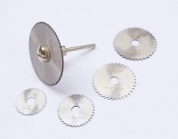 Set of 5 saw blades for metal with a mandrel