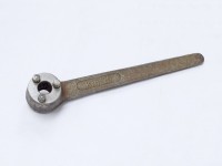 Special KM20 wrench with three pins